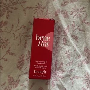 Benefit benetint